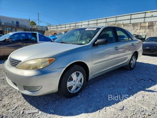TOYOTA CAMRY STANDARD