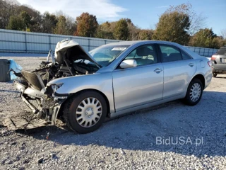TOYOTA CAMRY BASE
