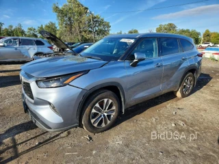 TOYOTA HIGHLANDER SPORT