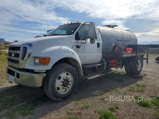 FORD F750 SUPER DUTY