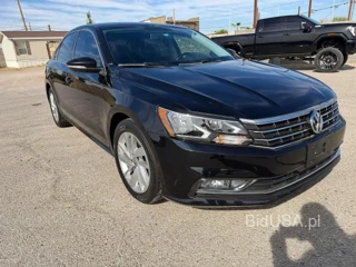 VOLKSWAGEN PASSAT SE