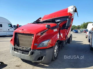 FREIGHTLINER CASCADIA 126 SLEEPER CAB"