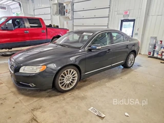 VOLVO S80 V8