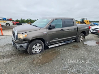 TOYOTA TUNDRA SR5