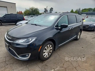 CHRYSLER PACIFICA TOURING L