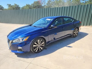 NISSAN ALTIMA SR