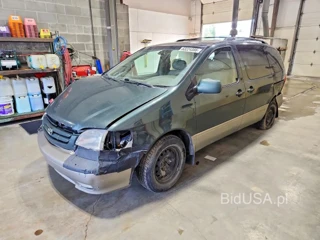 TOYOTA SIENNA LE