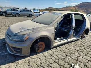 VOLKSWAGEN GOLF R