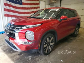 MITSUBISHI OUTLANDER SE