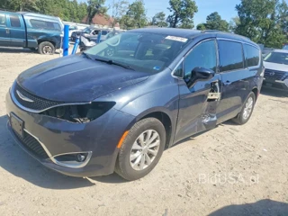 CHRYSLER PACIFICA TOURING PLUS