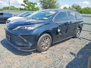 TOYOTA SIENNA LE