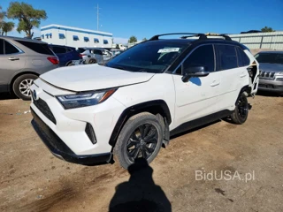 TOYOTA RAV4 XSE