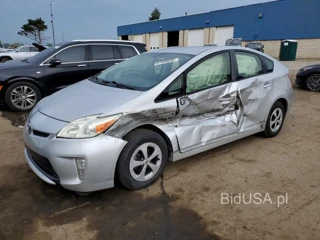 TOYOTA PRIUS THREE