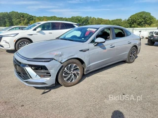 HYUNDAI SONATA HYBRID BLUE