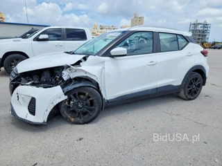 NISSAN KICKS SV