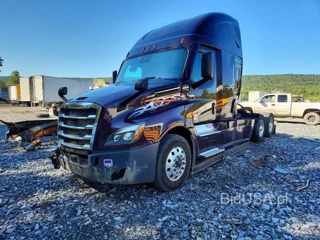 FREIGHTLINER CASCADIA 126
