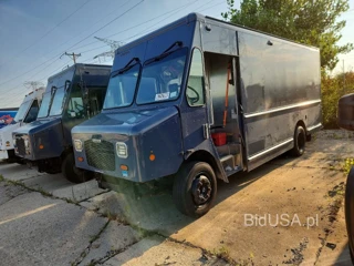 FREIGHTLINER CHASSIS M LINE WALK-IN VAN