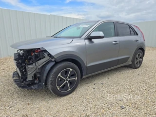 KIA NIRO LX