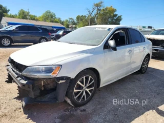 VOLKSWAGEN JETTA SE