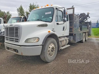 FREIGHTLINER M2