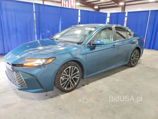 TOYOTA CAMRY XLE