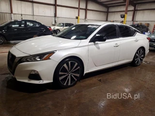NISSAN ALTIMA SR