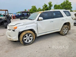 TOYOTA 4RUNNER SR5