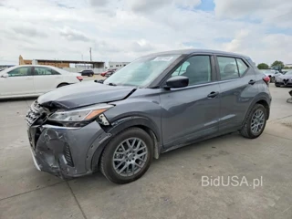 NISSAN KICKS S