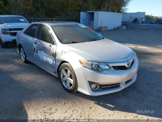 TOYOTA TOYOTA CAMRY SE