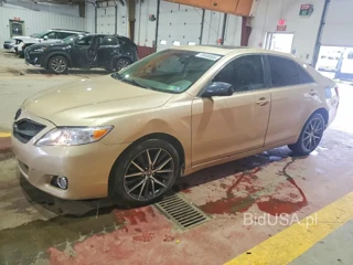 TOYOTA CAMRY XLE