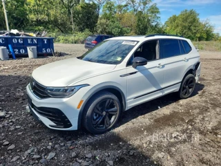VOLKSWAGEN TIGUAN SE R-LINE BLACK