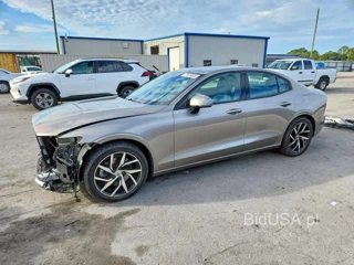 VOLVO S60 T5 MOMENTUM