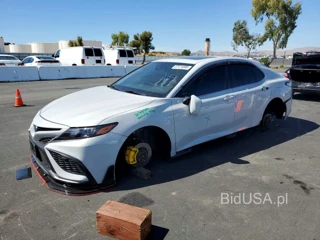 TOYOTA CAMRY HYBRID SE