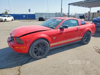 FORD MUSTANG