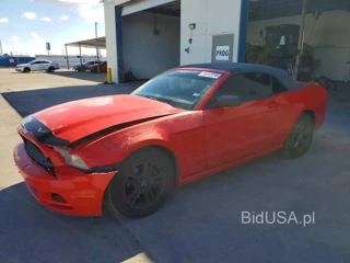 FORD MUSTANG