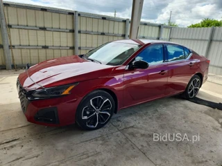 NISSAN ALTIMA SR