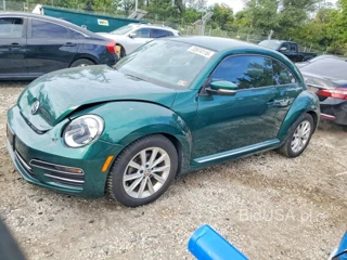 VOLKSWAGEN BEETLE SE