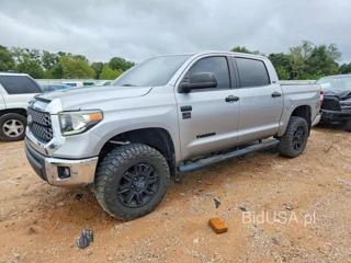 TOYOTA TUNDRA SR5