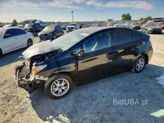 TOYOTA PRIUS THREE