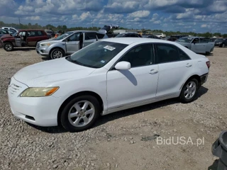 TOYOTA CAMRY LE V6