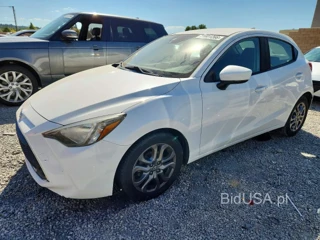 TOYOTA YARIS HATCHBACK LE