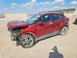 NISSAN KICKS SV