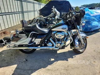 HARLEY-DAVIDSON FLHTCU