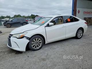 TOYOTA CAMRY XLE