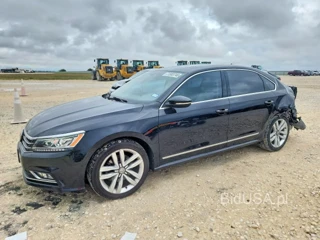 VOLKSWAGEN PASSAT SE