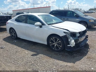 TOYOTA TOYOTA CAMRY SE