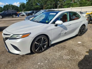 TOYOTA CAMRY XSE