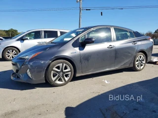 TOYOTA PRIUS FOUR TOURING