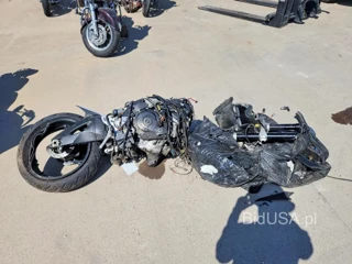 SUZUKI GSX-R750