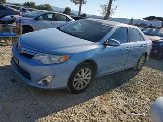 TOYOTA CAMRY HYBRID XLE